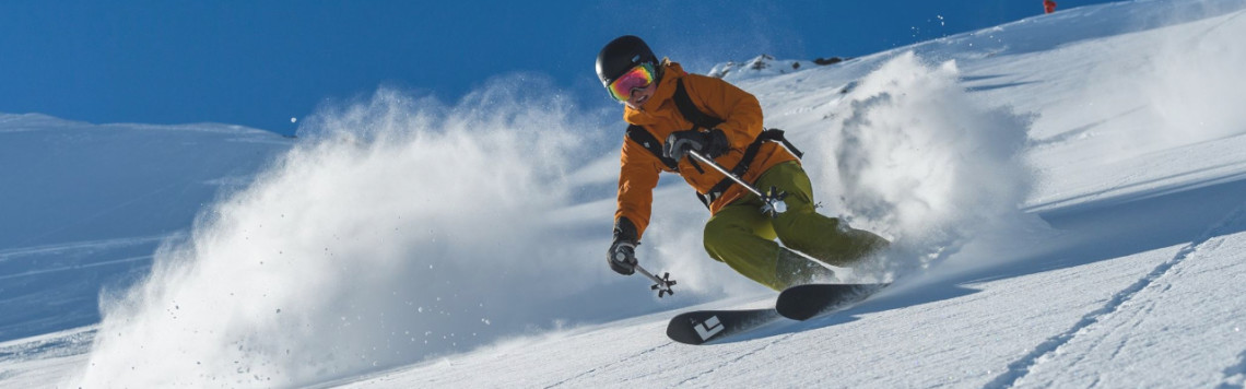 Mens & Womens Snow Skis